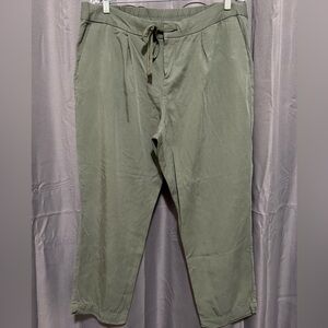 Womens old navy lightweight olive green pants size 14